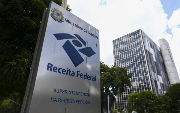Receita prev&ecirc; arrecadar R$ 17,2 bilh&otilde;es com IR sobre dividendos