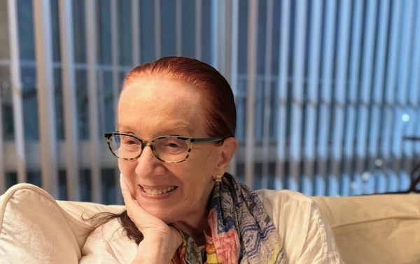 Regina Miranda: 'O que de n&oacute;s atravessa o tempo?'