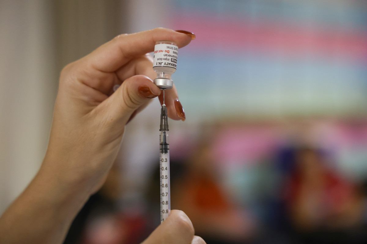 Vacina eficaz no combate ao HPV entre jovens