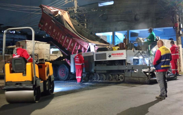 Asfalto novo e limpeza urbana em Agostinho Porto, em Meriti