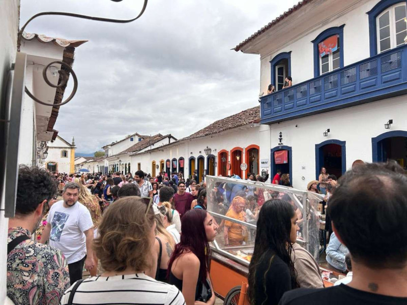 Paraty exala literatura
em edi&ccedil;&atilde;o da Flip com
recorde de p&uacute;blico