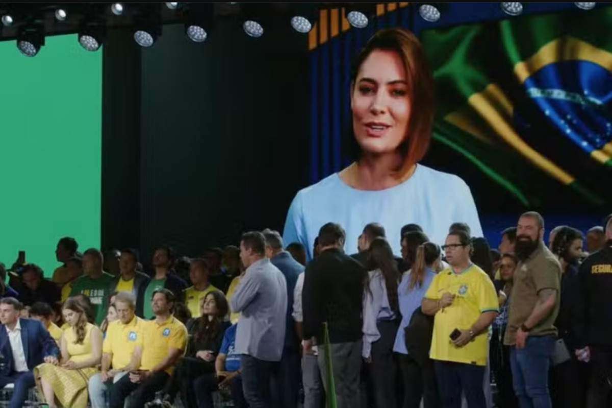PL quer Michelle e Fl&aacute;vio Bolsonaro juntos na conven&ccedil;&atilde;o do DF
