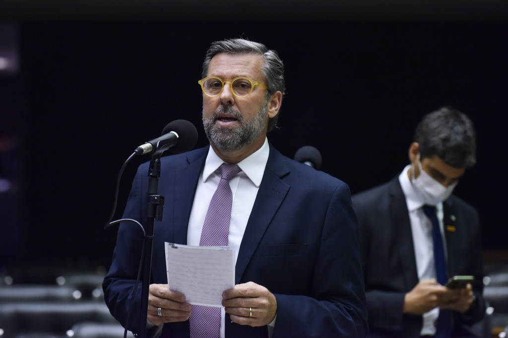Carl&atilde;o Sampaio rebate Janja e questiona gastos com dinheiro p&uacute;blico