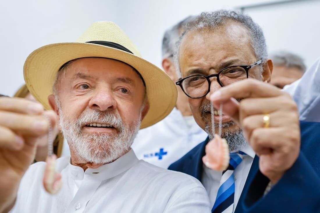 Lula e diretor da OMS visitam Centro de Radioterapia do Hospital Federal do Andara&iacute;, no Rio
