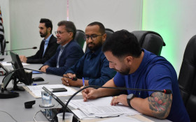 C&acirc;mara de Santa B&aacute;rbara cobra Prefeitura sobre piso do magist&eacute;rio