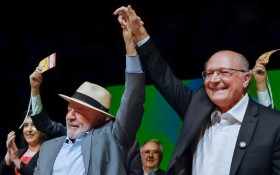 Conven&ccedil;&atilde;o do PT aprova candidatura &agrave; reelei&ccedil;&atilde;o de Lula