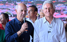 "Est&atilde;o empurrando com a barriga para deixar o BRB quebrar", diz Arruda
