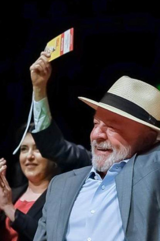 Conven&ccedil;&atilde;o do PT aprova candidatura &agrave; reelei&ccedil;&atilde;o de Lula