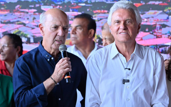 "Est&atilde;o empurrando com a barriga para deixar o BRB quebrar", diz Arruda
