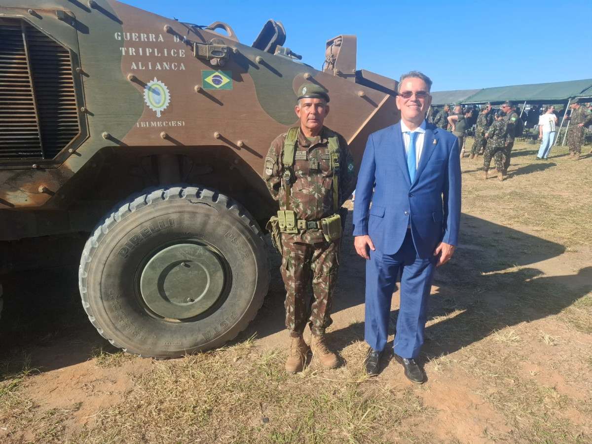 Presidente do TRE‑RJ acompanha exerc&iacute;cio operacional promovido pelo Comando Militar do Leste