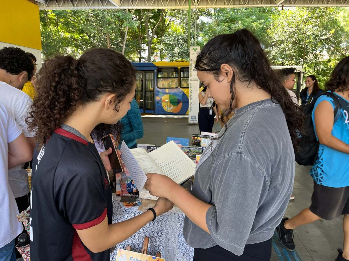 Guarulhos leva Biblioteca M&oacute;vel aos Pimentas