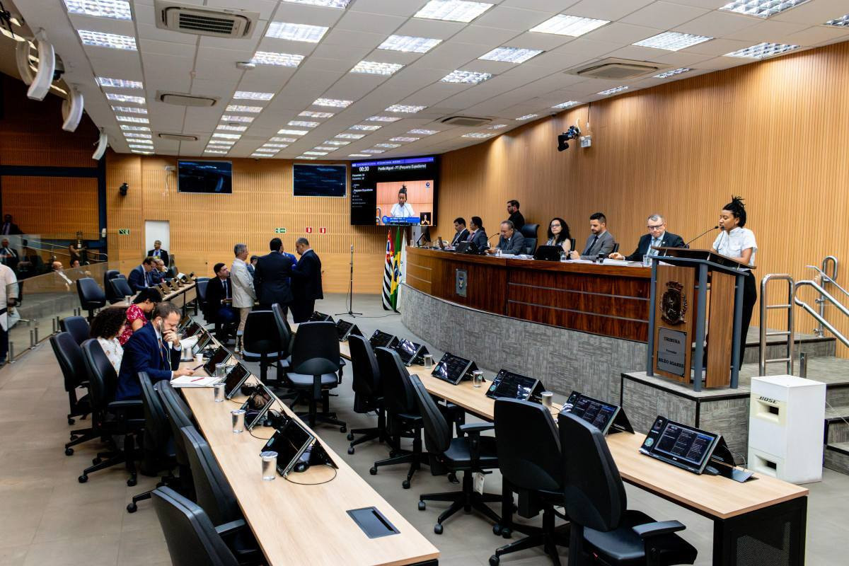 C&acirc;mara volta abordando TEA, gl&uacute;ten e condenados por maus‑tratos