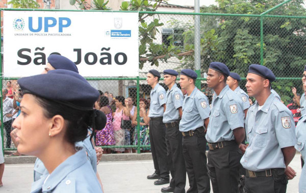 Territ&oacute;rios dominados pelo crime: o que fazer?