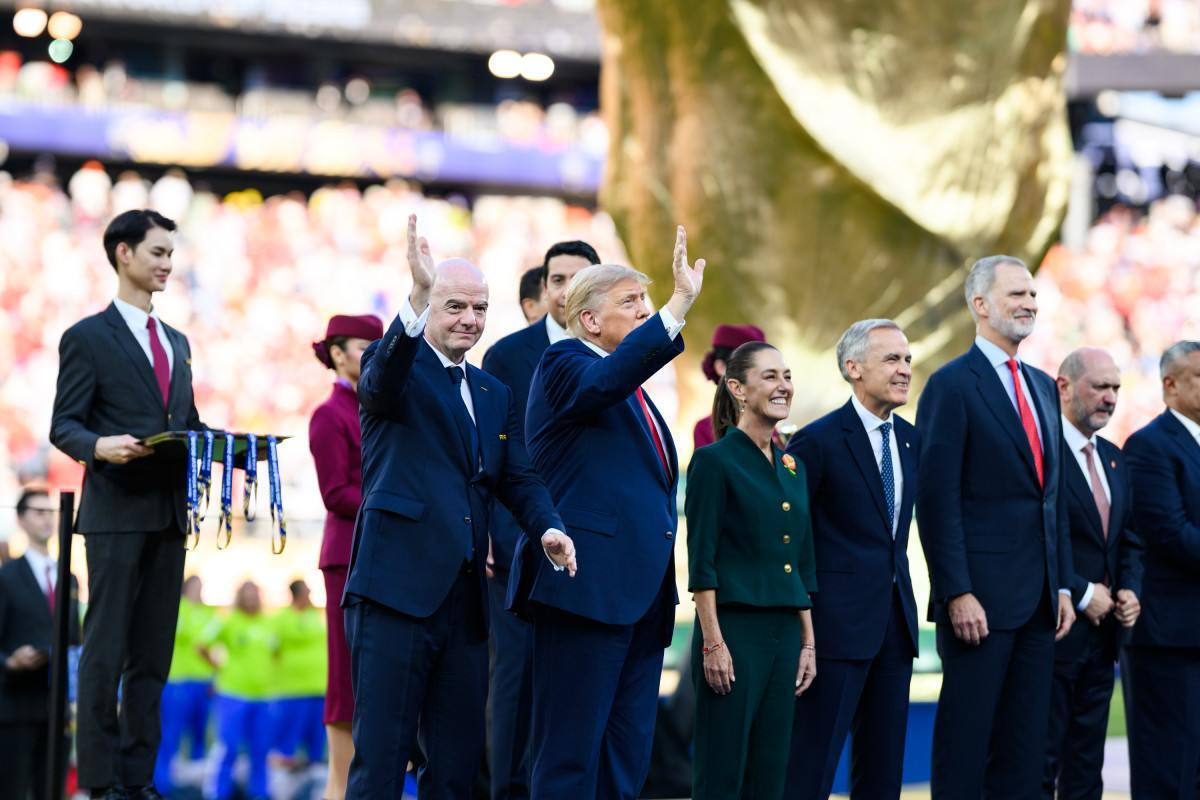 Infantino v&ecirc; crise tomar conta do mandato e pede ajuda a Trump