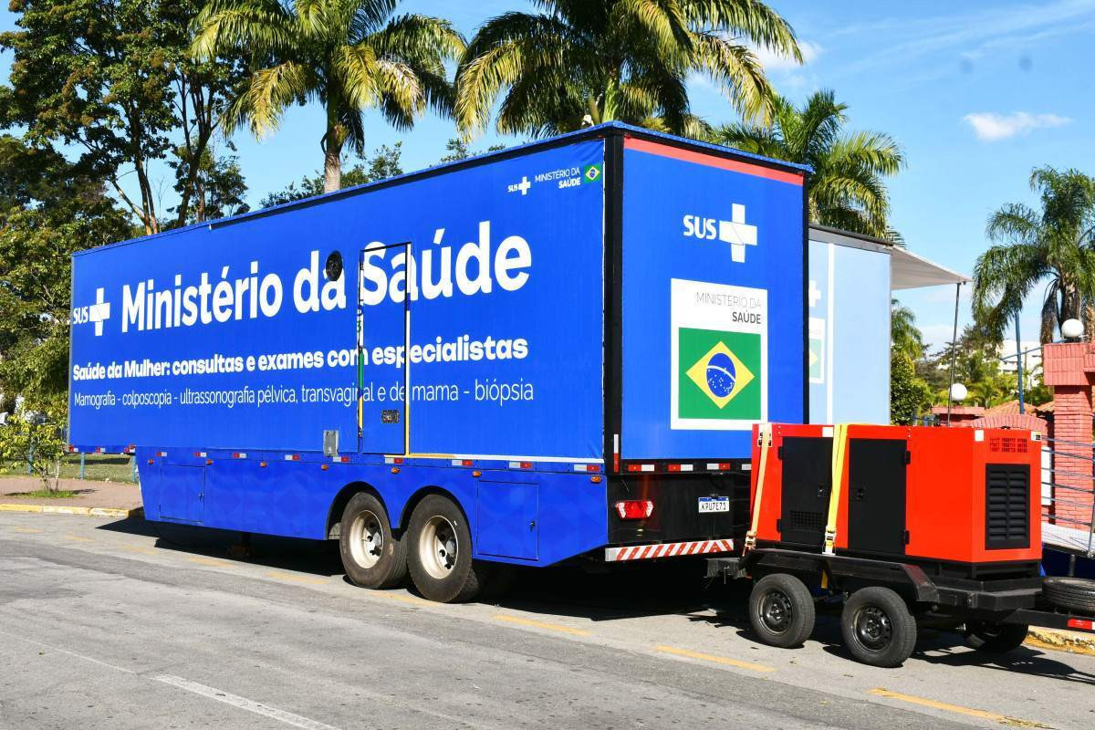 Carreta amplia acesso a exames especializados para mulheres