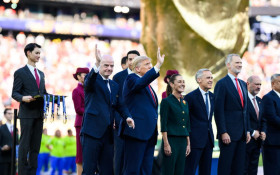 Infantino v&ecirc; crise tomar conta do mandato e pede ajuda a Trump