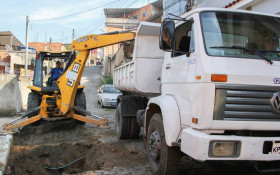 Saae inicia obra de drenagem e prepara nova pavimenta&ccedil;&atilde;o na Vila Coringa