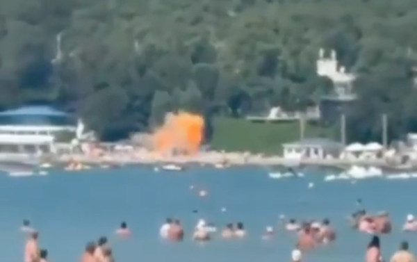 Ataque da Ucr&acirc;nia mata sete e fere 40 em praia na R&uacute;ssia