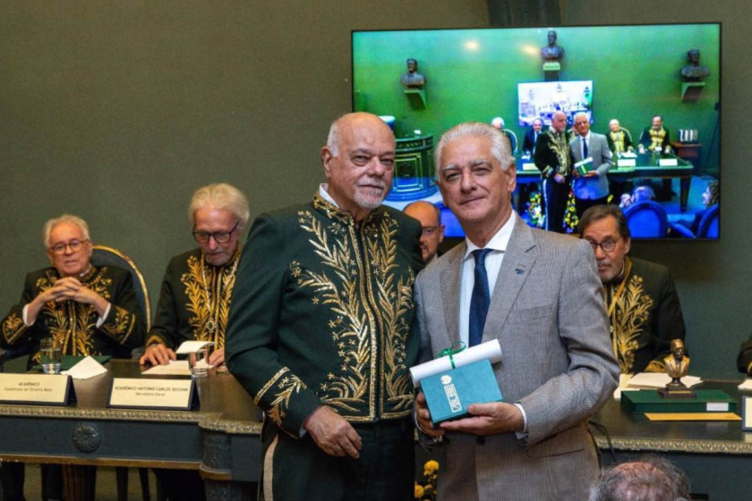 Coluna Magnavita | Firjan homenageada na Academia Brasileira de Letras