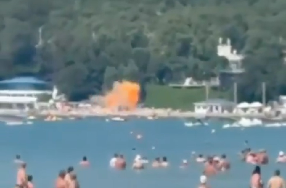 Ataque da Ucr&acirc;nia mata sete e fere 40 em praia na R&uacute;ssia