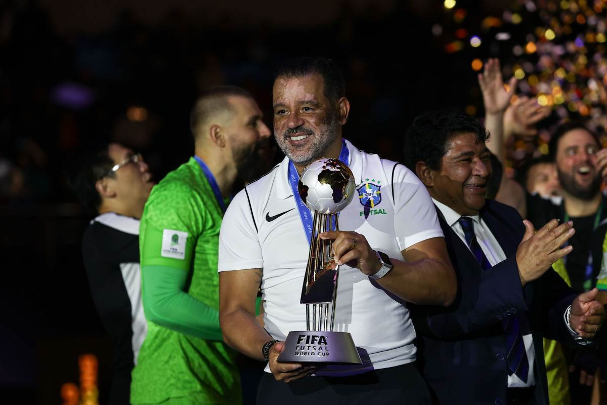 Marquinhos Xavier completa 9 anos no comando da Sele&ccedil;&atilde;o de Futsal