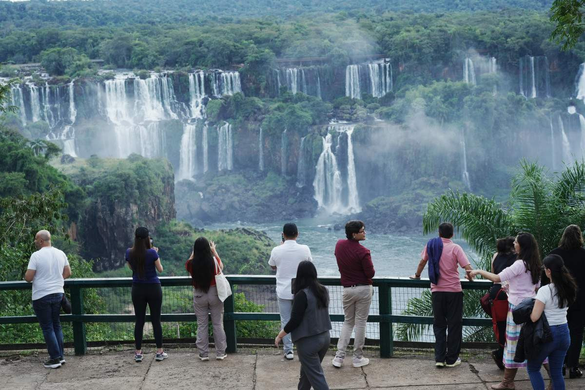 Brasil avan&ccedil;a entre os pa&iacute;ses que mais crescem no turismo