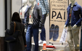 Dia dos Pais deve aquecer vendas no DF, aponta Fecom&eacute;rcio