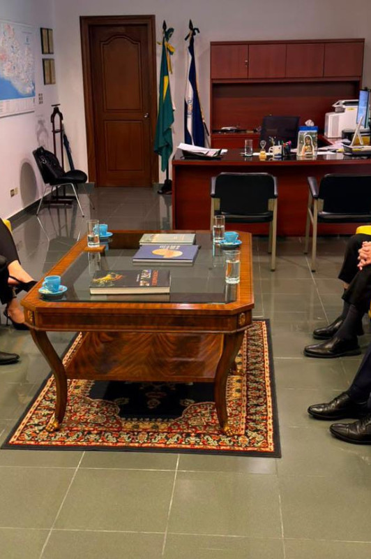 Deputado da Alerj visita El Salvador para debater sobre combate ao crime