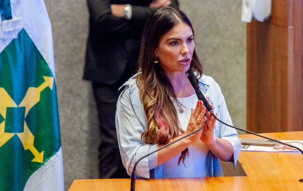 PSDB oficializa candidatura de Paula Belmonte ao GDF
