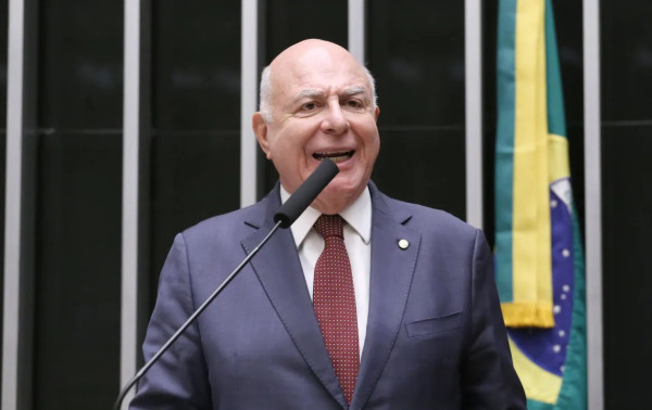 Arnaldo Jardim na campanha de Caiado e Kassab