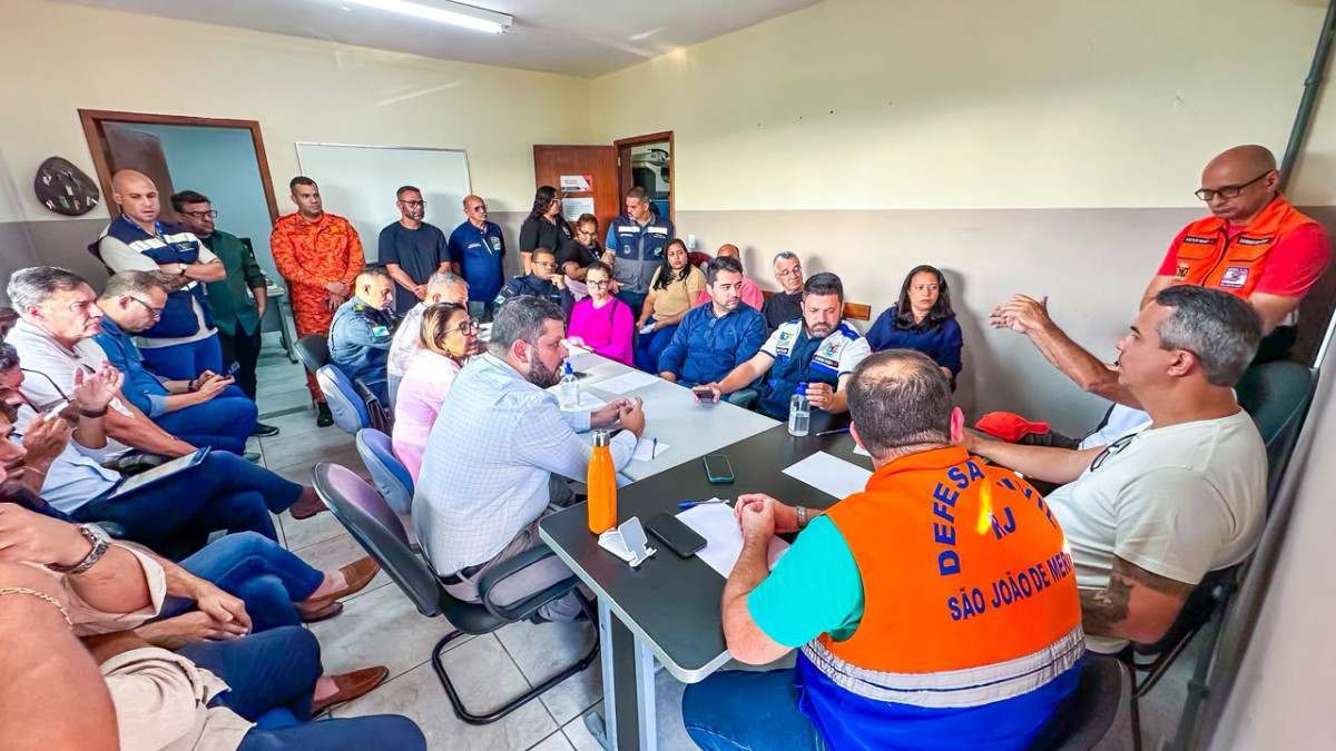 Prefeitura de Meriti mobiliza for&ccedil;a‑tarefa contra ventania