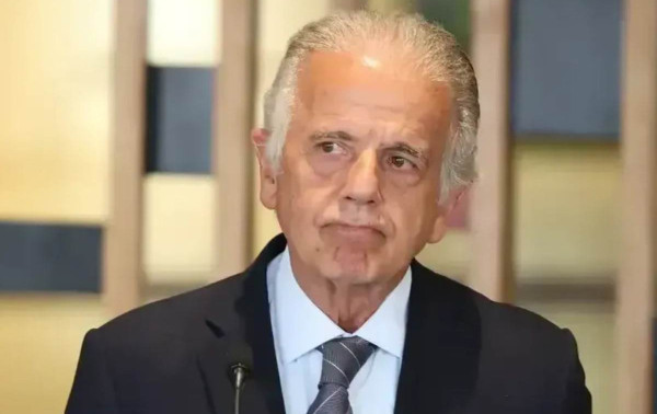 Declara&ccedil;&atilde;o de ministro sobre "abrir o port&atilde;o" para os EUA irrita Lula