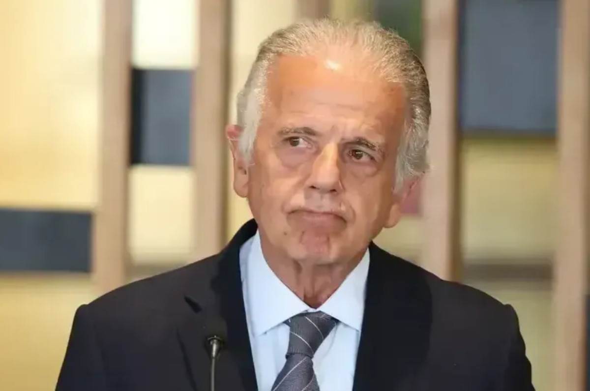 Declara&ccedil;&atilde;o de ministro sobre "abrir o port&atilde;o" para os EUA irrita Lula