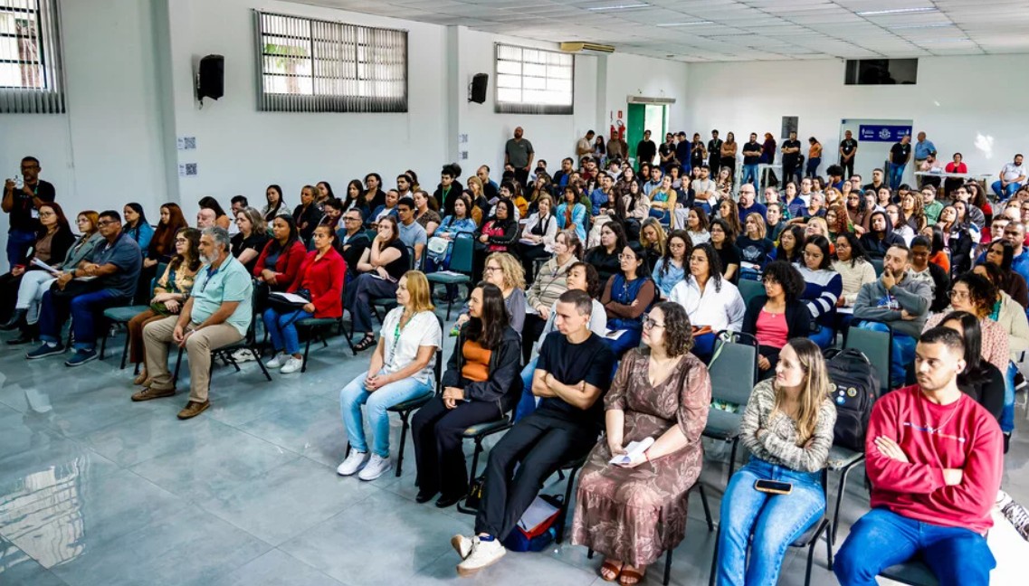 Osasco empossa 156 novos servidores municipais