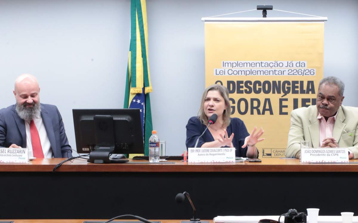 Comiss&atilde;o debate aplica&ccedil;&atilde;o da Lei do Descongela para servidores p&uacute;blicos