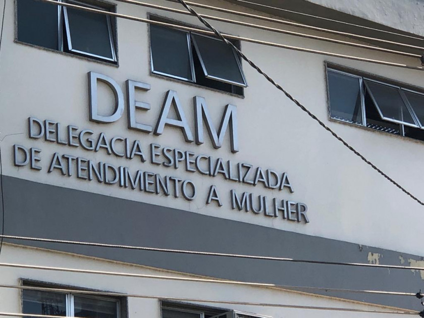 Defensoria tenta impedir adiamento da DEAM para 2028