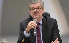 Ministro do STJ perde o cargo por ass&eacute;dio em decis&atilde;o in&eacute;dita
