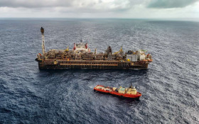 Leil&otilde;es de petr&oacute;leo ter&atilde;o recorde de &aacute;reas em disputa