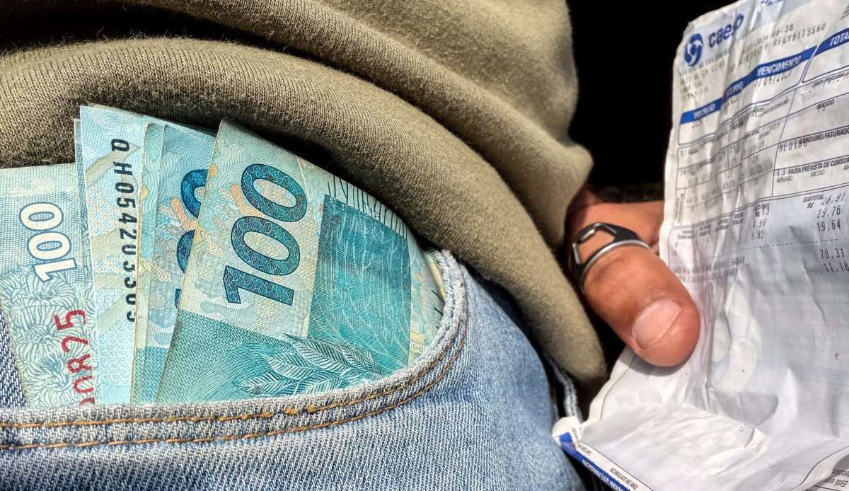 Endividamento das fam&iacute;lias sobe para 82%; cai a inadimpl&ecirc;ncia