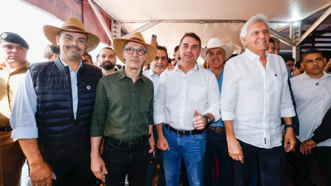 Voto &uacute;til j&aacute; alarma as campanhas de Zema e de Caiado