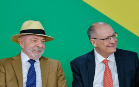 Lula declara R$ 4,8 milh&otilde;es em bens ao TSE; Alckmin tem R$ 3,3 milh&otilde;es