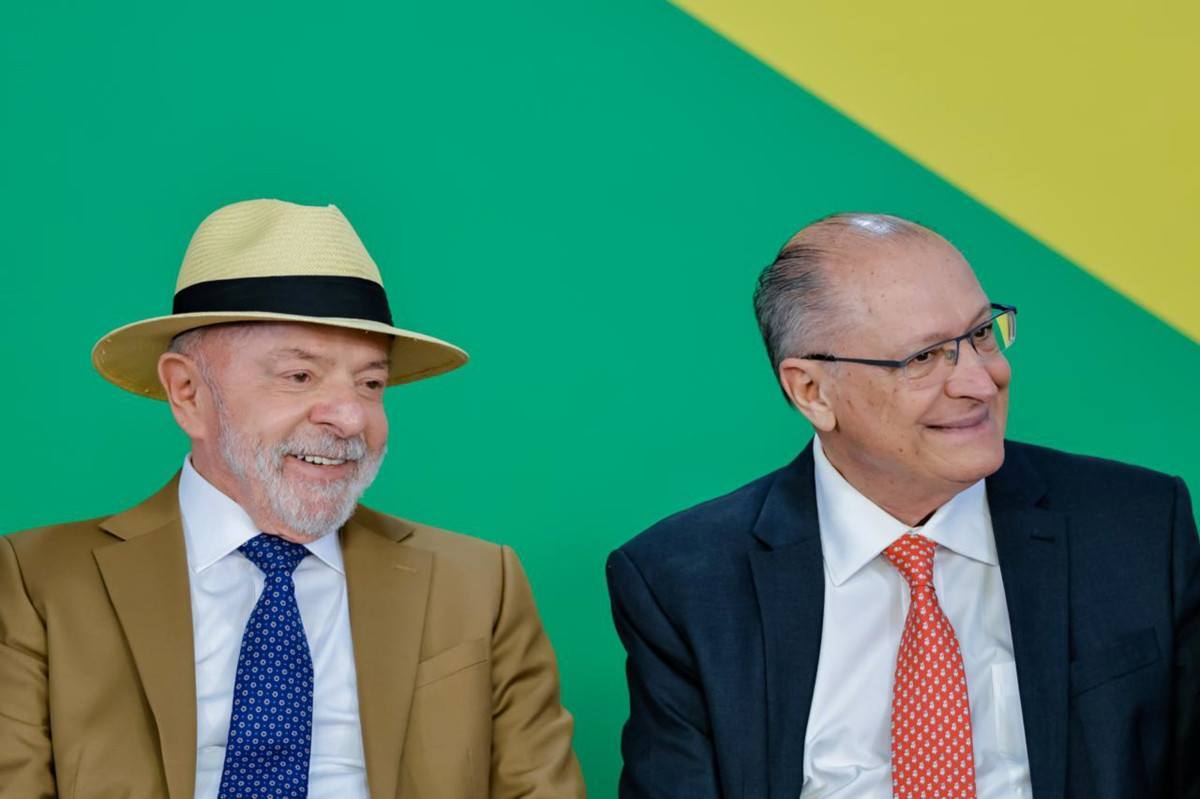 Lula declara R$ 4,8 milh&otilde;es em bens ao TSE; Alckmin tem R$ 3,3 milh&otilde;es