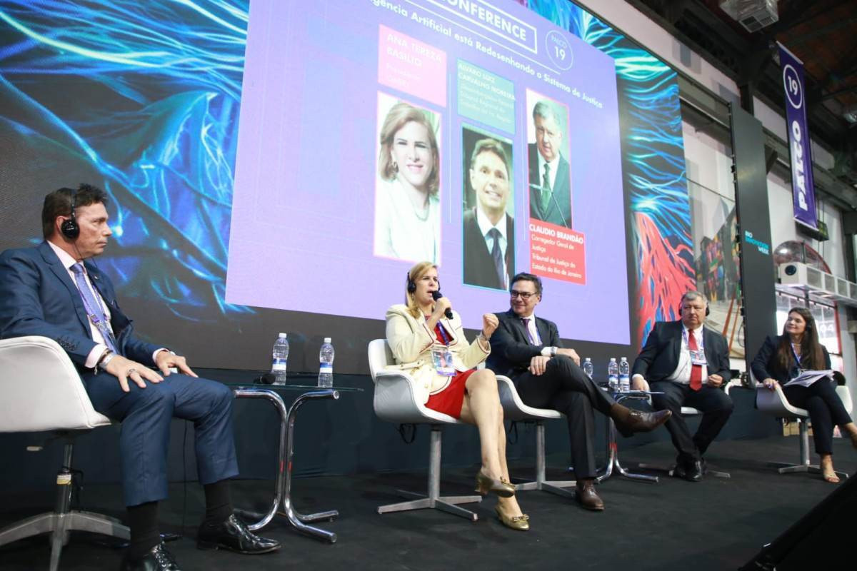 RIW: OAB‑RJ debate os desafios da IA no Poder Judici&aacute;rio