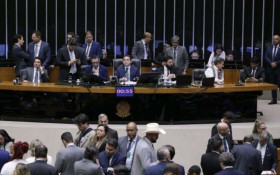Congresso em esfor&ccedil;o concentrado em semana de com&iacute;cios