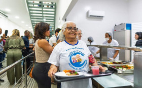 Restaurante do Povo de Nil&oacute;polis faz sucesso com os moradores