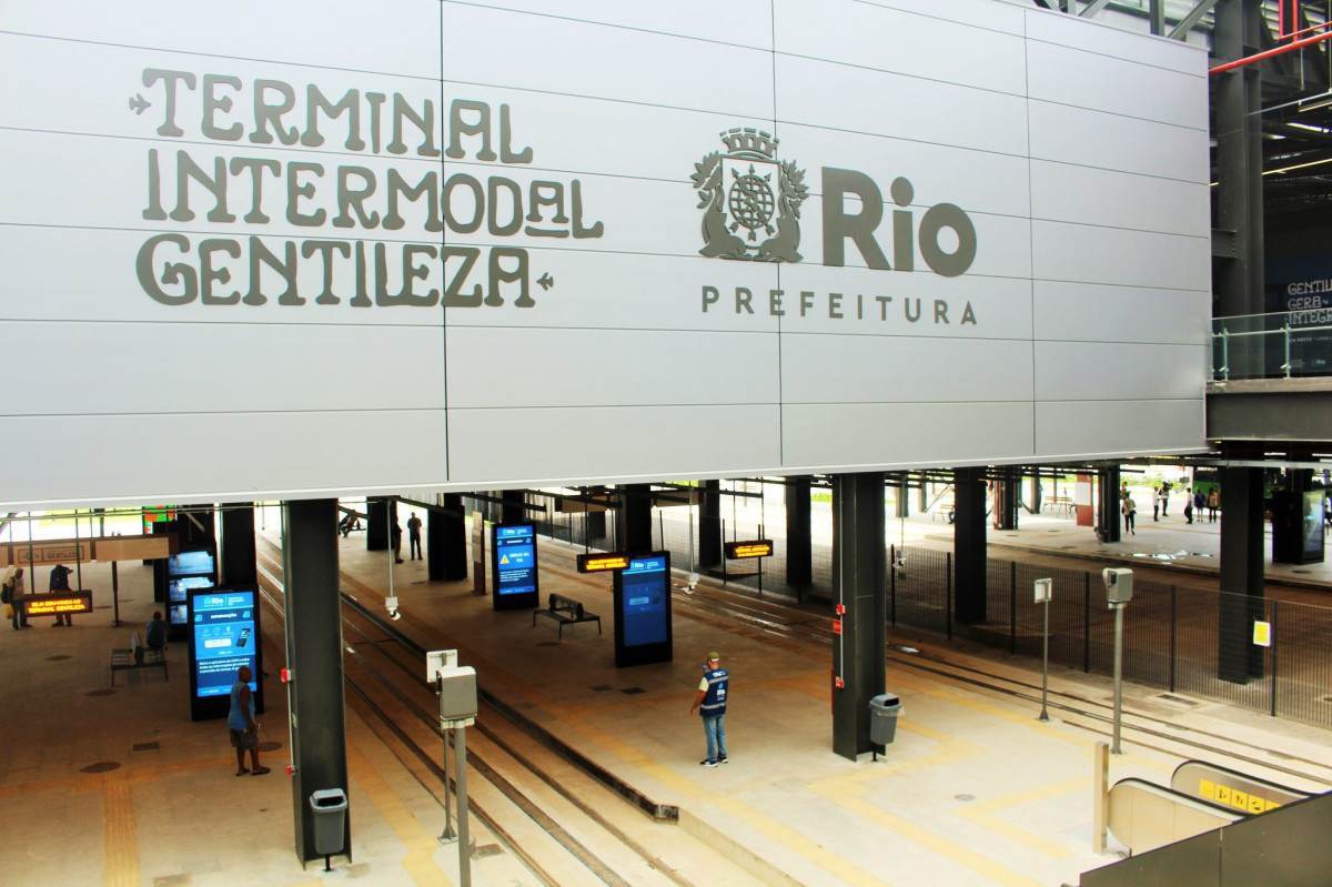 Feira no Terminal Gentileza oferece vagas e cursos gratuitos