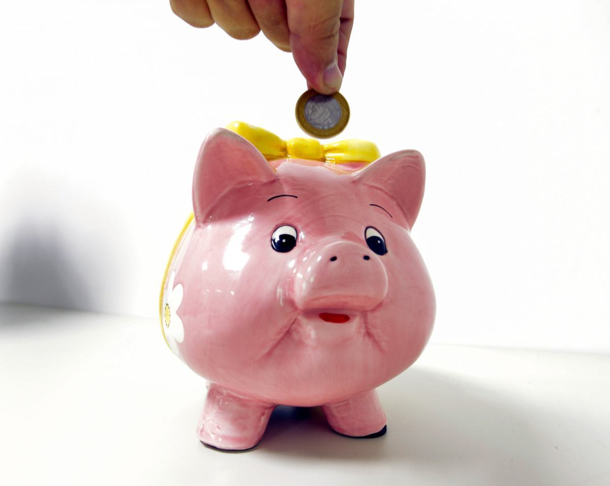Retiradas da poupan&ccedil;a superam dep&oacute;sitos em R$ 7,15 bi em julho
