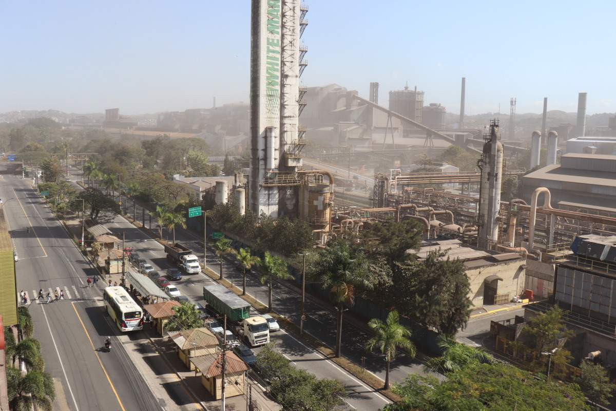 CSN confirma ter recebido propostas por cimenteira