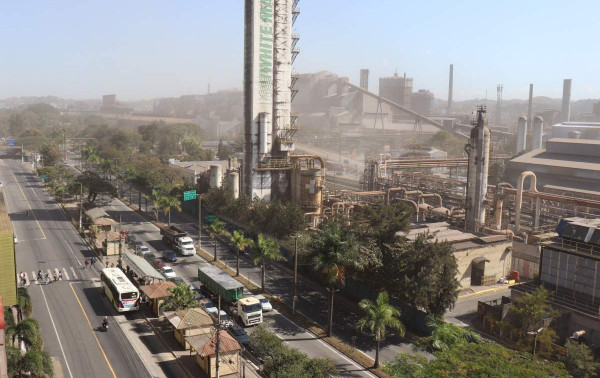 CSN confirma ter recebido propostas por cimenteira
