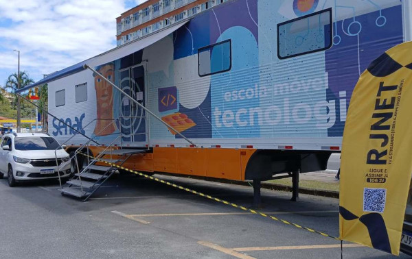 Escola M&oacute;vel do Senac RJ em Santo Ant&ocirc;nio de P&aacute;dua em agosto